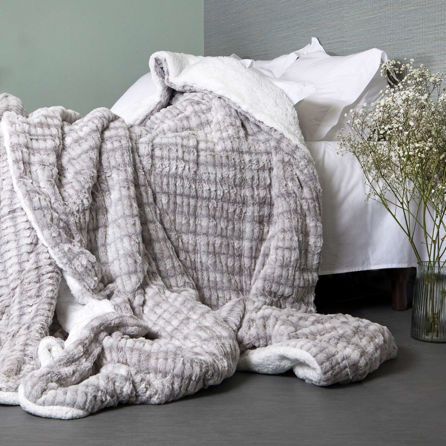 Εικόνα της ΠΑΠΛΩΜΑΤΑ FUR&SHERPA - ΚΑΦΕ/ΓΚΡΙ