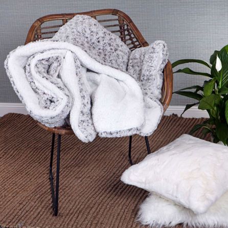 Εικόνα της ΠΑΠΛΩΜΑΤΑ FUR&SHERPA - ΛΕΥΚΟ